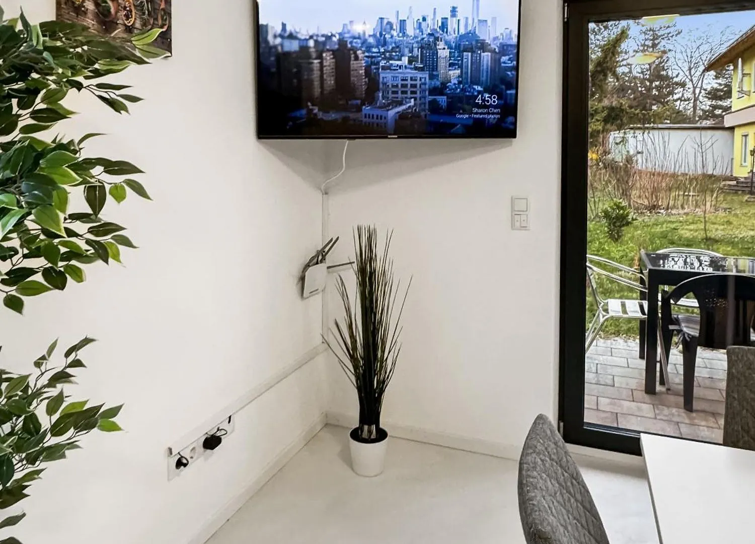 Feworld Freilassing - 2 Apartments - Near Train Station - Free Parking 0*,  Allemagne